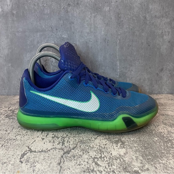 Nike Kobe 10 Emerald Basketball Sneakers Womens sz 8 - Picture 1 of 6